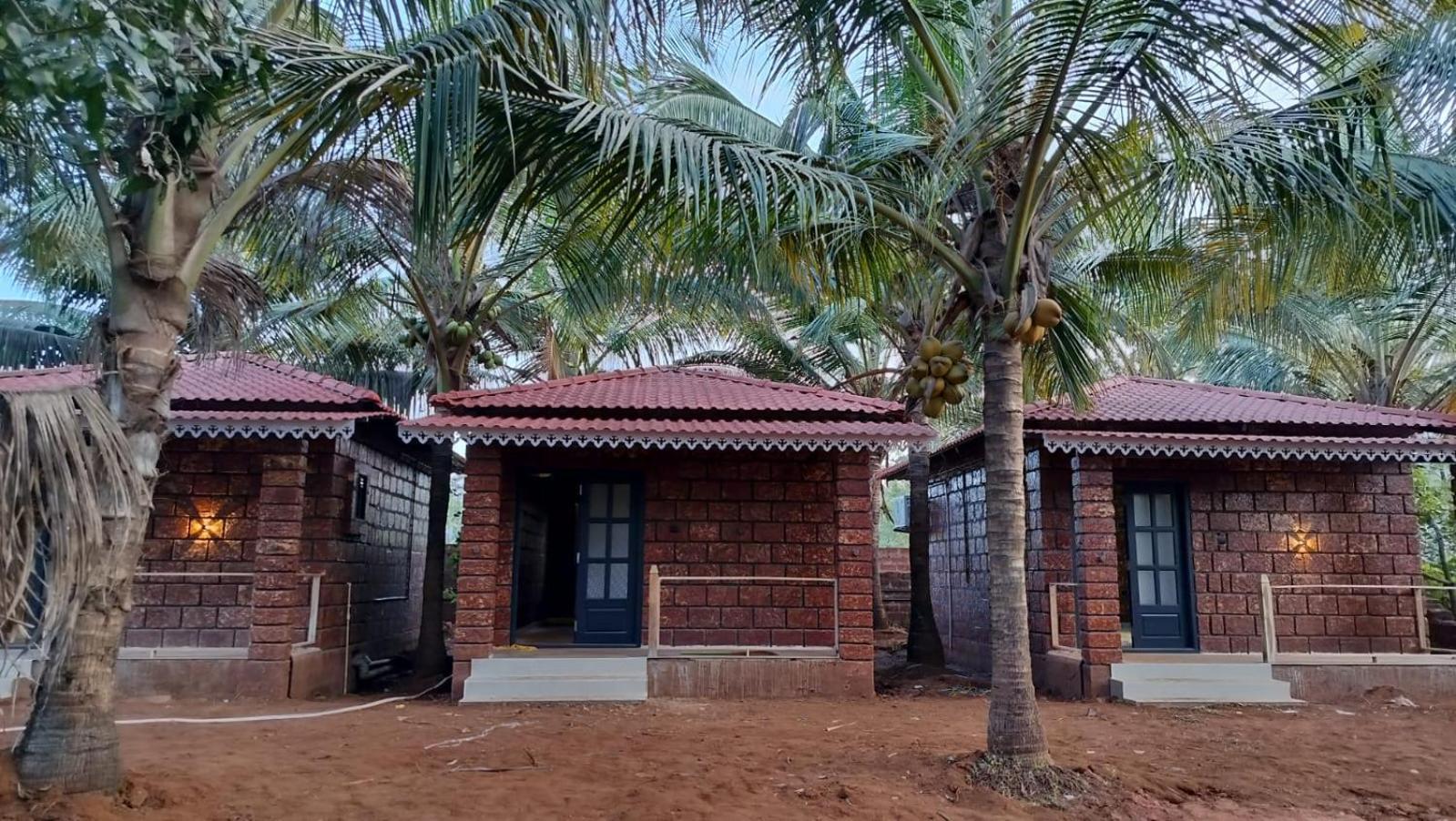 Saka Kadams Home Stay Guhāgar Eksteriør bilde